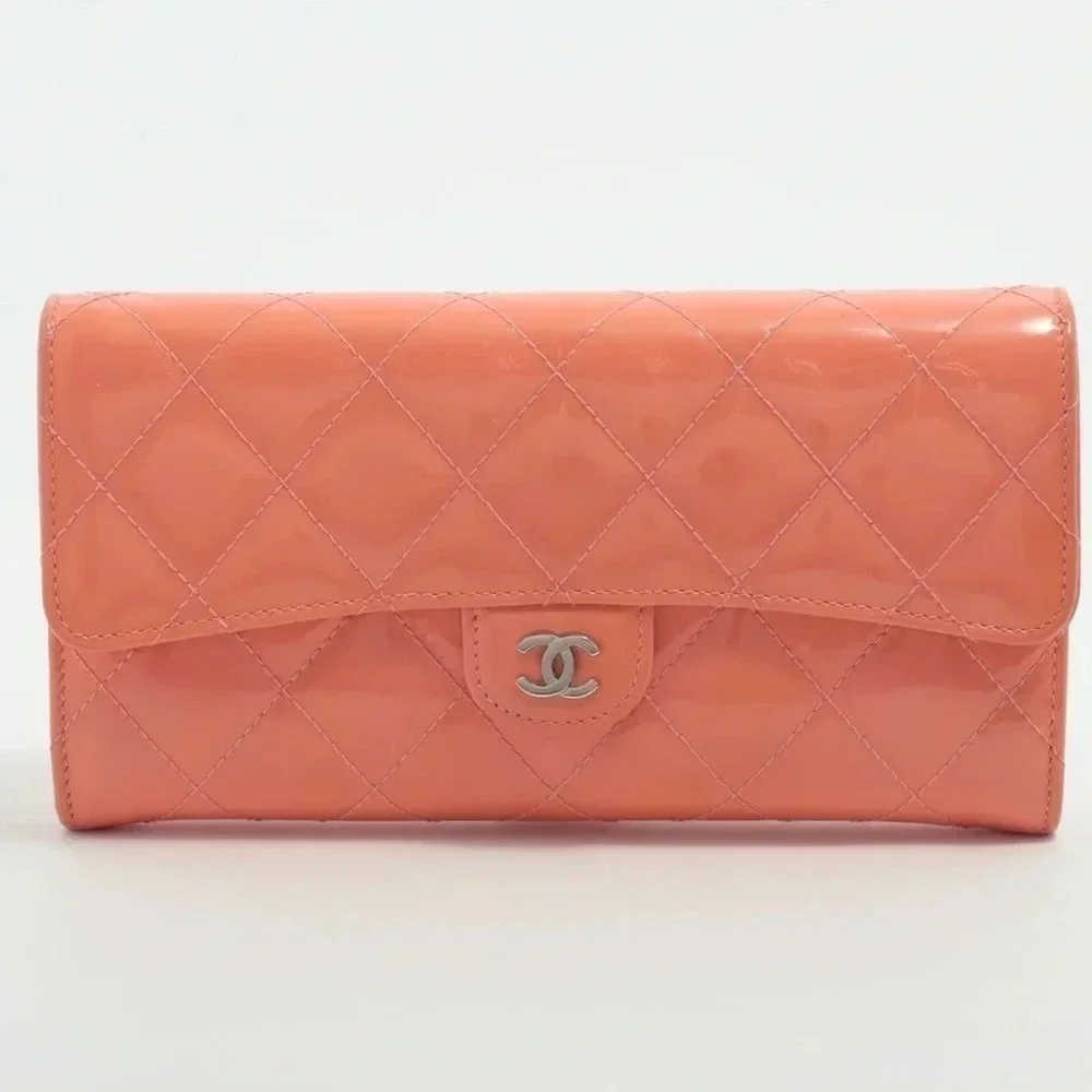 Chanel Quilted Patent leather Wallet, Pink/Champagne